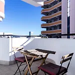 Dehomes - Bicocca Village 28 Milán